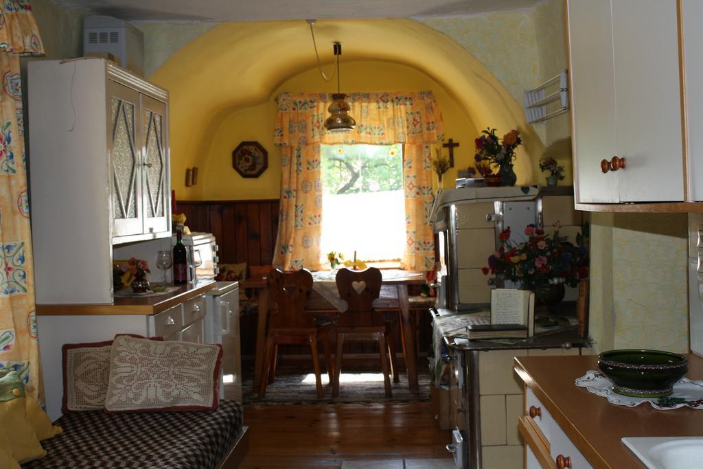 Weinbau-Gaestezimmer Martin Und Eva Maria Jamek Weissenkirchen in der Wachau Eksteriør bilde