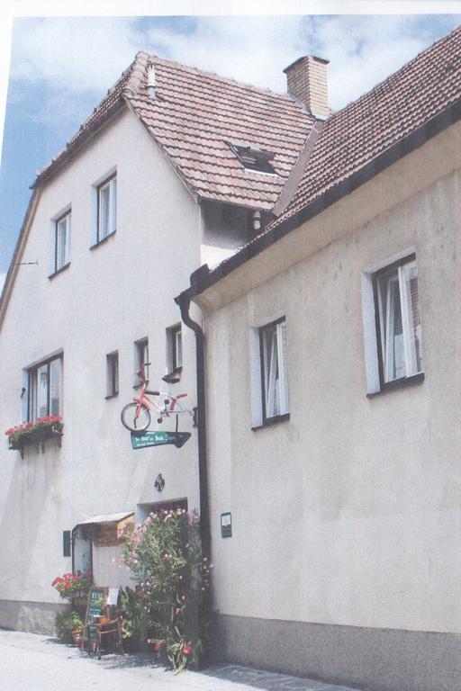 Weinbau-Gaestezimmer Martin Und Eva Maria Jamek Weissenkirchen in der Wachau Eksteriør bilde
